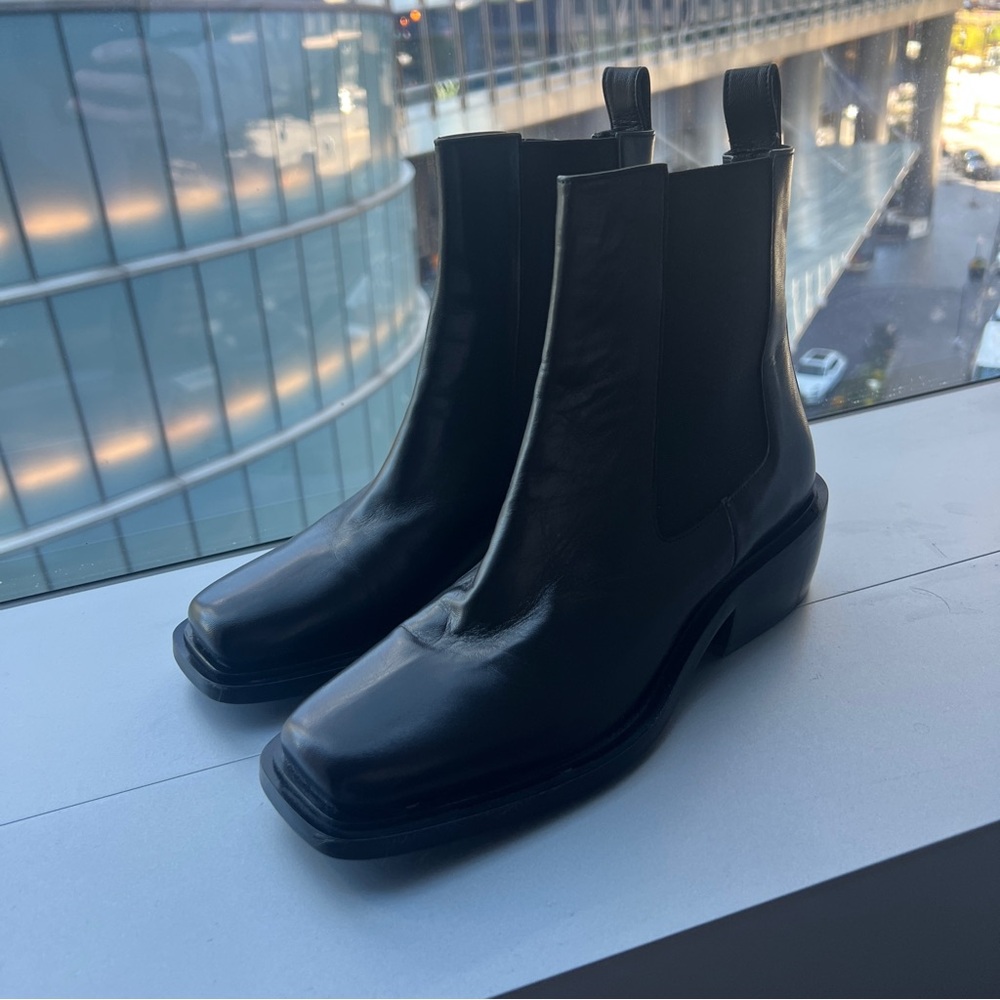Frame Chelsea Ankle Boot - Picture 4 of 4